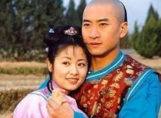 历史上福尔康的历史原型是谁?姑姑是乾隆元后
