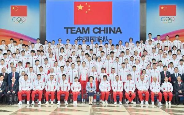 中国接力队递补东京奥运铜牌,何时能拿到?