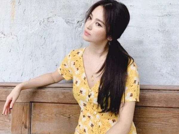 韩雪在一档节目中说,如果来不及化妆就涂点口红,口红真的如此重要?