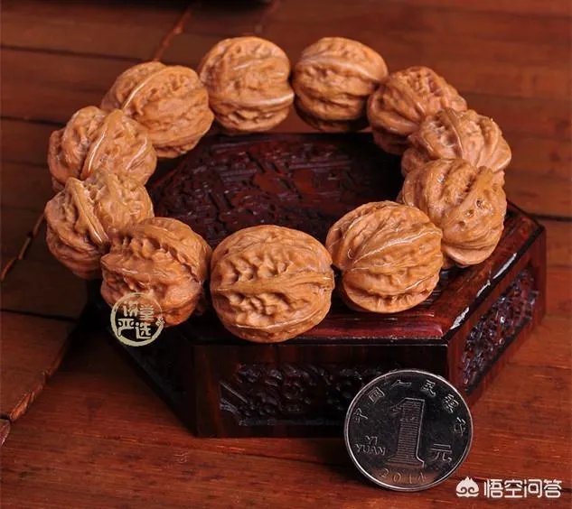 想盘玩核桃,是选小核桃好,还选麻核桃好?有什么区别?
