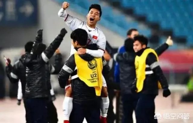 U23亚洲杯越南队为什么能够淘汰卡塔尔进入决赛,裁判不帮忙了吗?