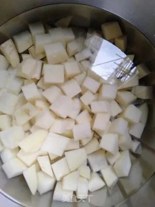 土豆红烧肉