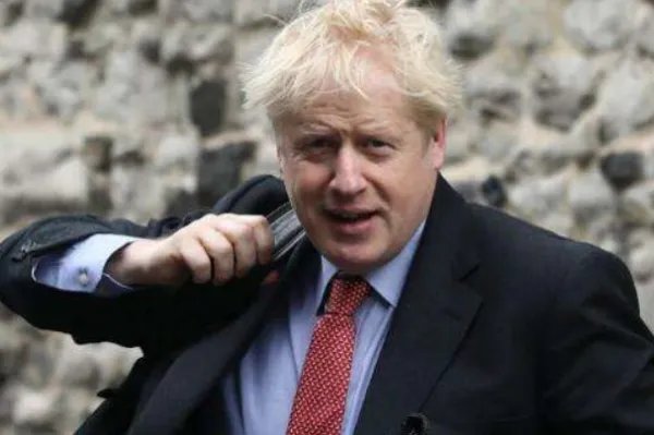 就目前的脱离欧洲联盟事宜,英国政府和反对党各自有了什么策略?
