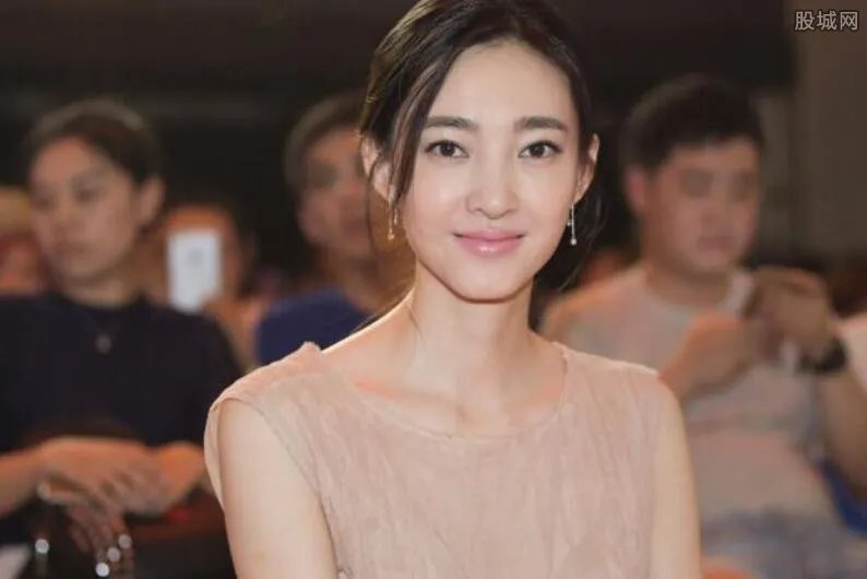素颜女神整过容当小三:人真的不能太红啊!