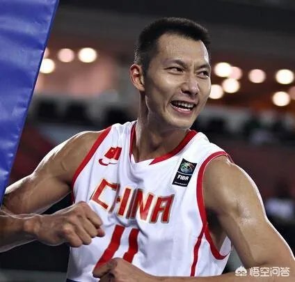丁彦雨航击败易建联获得常规赛MVP,易建联为啥第一时间送上祝福?
