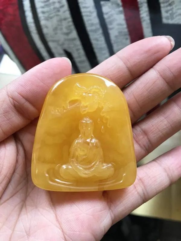 琥珀蜜蜡,你是怎么佩戴的,戴错了可是要出大事的