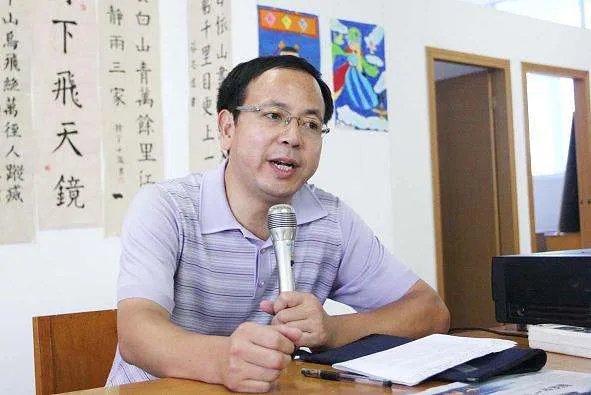 肖军的简介