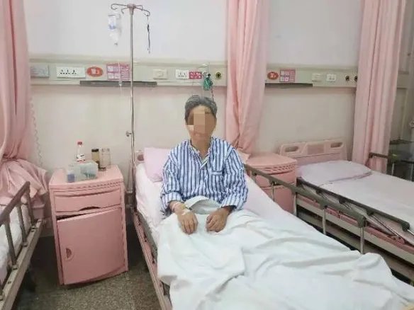好艰辛！西安一对母女被困电梯 4天3夜喝尿艰难求生