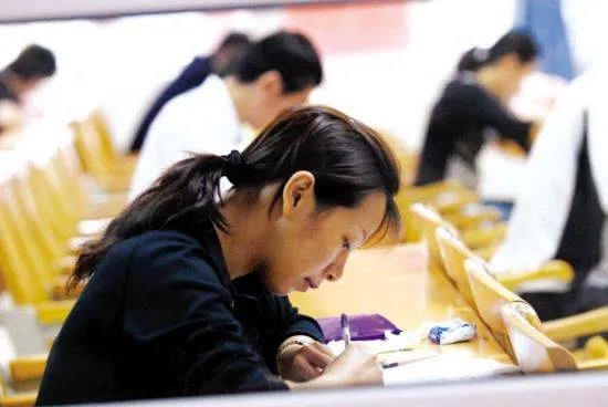 商务英语翻译师和BEC考试是一样的吗