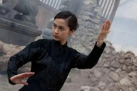 杨颖是变成国内一线女星的?