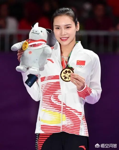 “蹦床马思纯”刘灵玲亚运会夺冠，网友称新一代蹦床女神颜值不输何雯娜，你怎么看？