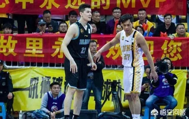比赛还剩1分钟,林志杰下场,阿不都沙拉木鼓掌欢送,你怎么看?