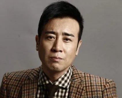 再也藏不住了，于和伟隐藏20年的老婆曝光，她到底是谁？