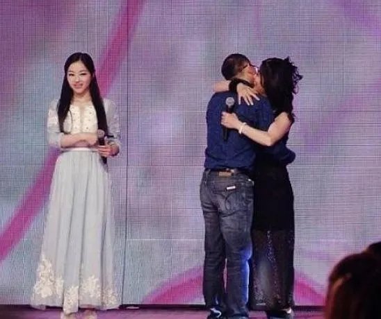 《非诚勿扰》中51岁阿姨和34岁小伙牵手成功,如今现状如何?