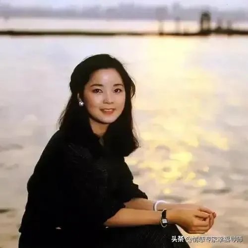 暗恋一人30年,是应该表白还是继续把爱放在心底?