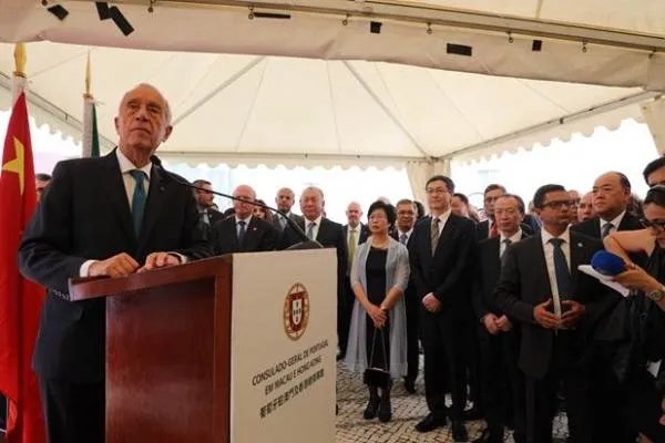 72岁的葡萄牙总统跳海救人，他的身体为什么这么矫健？