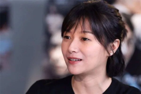 徐静蕾说从19岁就没断过男朋友,身边一直不断男朋友是什么感觉?