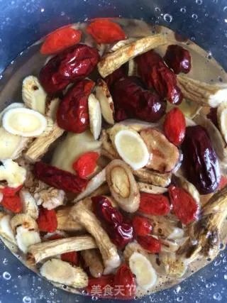 羊肉煲