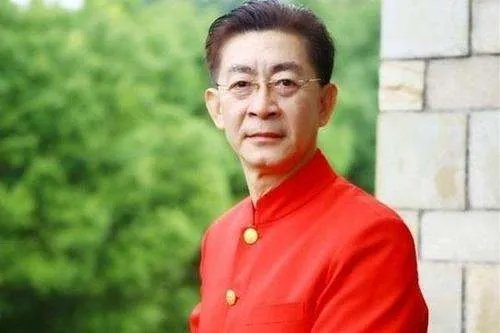 六小龄童什么时候死的？