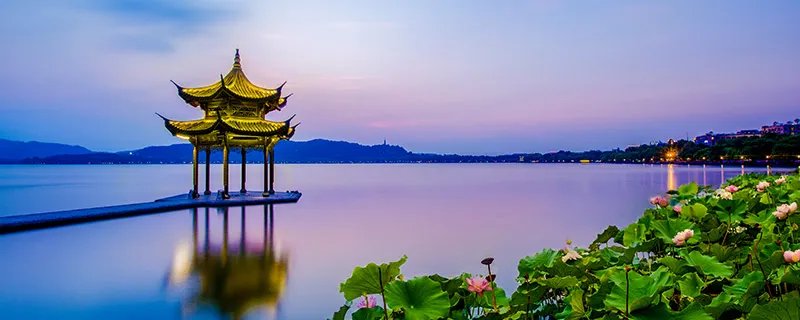 水漫金山的故事发生在浙江的什么地方