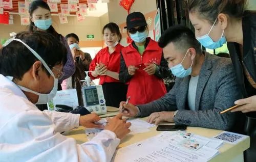 江西大叔14年献了110斤血液,这位大叔身上有哪些可贵的品质?