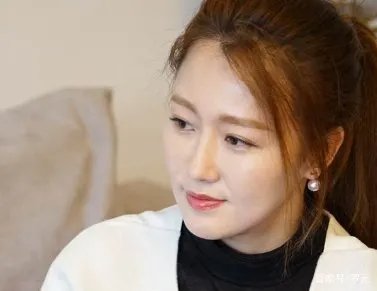 潘长江女儿30岁嫁豪门,人称“潘十亿”的潘阳如今过得怎么样?