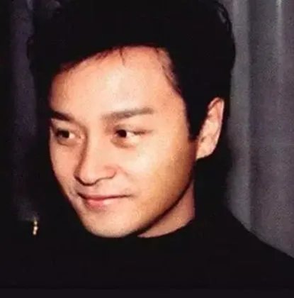 张国荣男友郑赛龙为爱单身十年 身形消瘦近照曝光