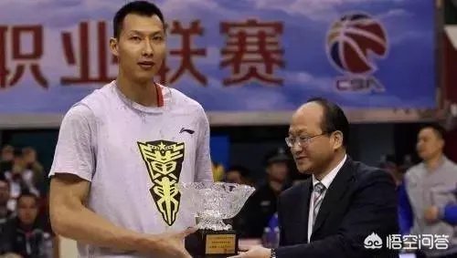 丁彦雨航击败易建联获得常规赛MVP,易建联为啥第一时间送上祝福?