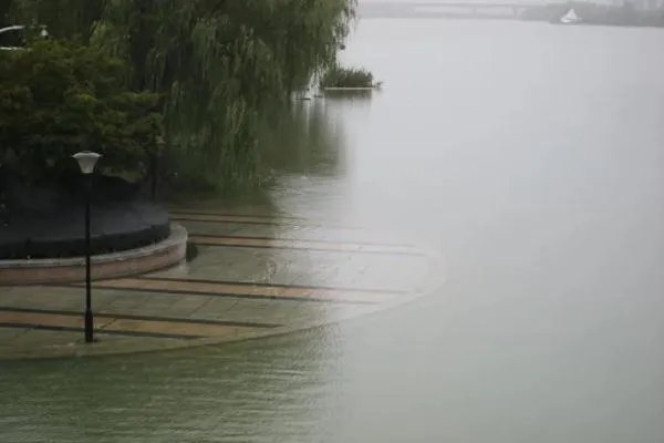 “烟花”破浙江登陆台风单站雨量极值，水利部做出了哪些警示？