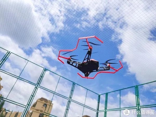 靠意念飞行到底有多玄乎?亲身体验UDrone意念无人机