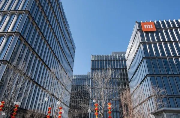 被恒大前副总裁吐槽的小米,股价从36跌到了10港元,究竟发生了什么?