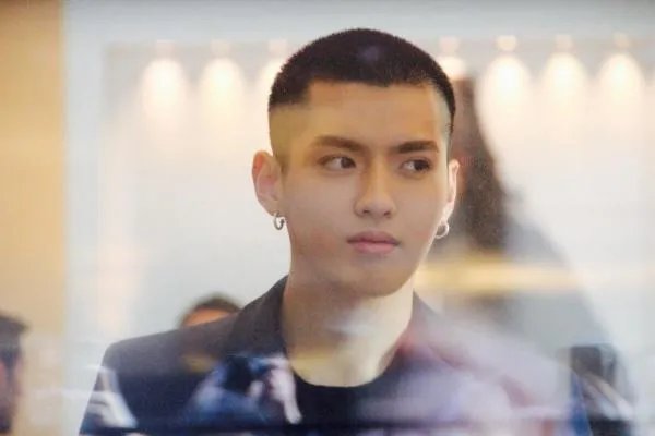 吴亦凡恋情完整梳理分析,女友鹿依luna动机不纯,想借此上位?