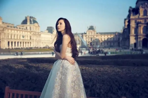 吴佩慈为男友孕育四个孩子,为什么还得不到一个名分?