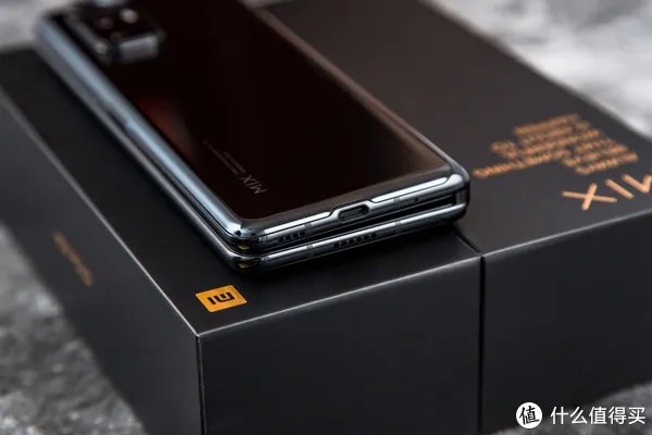 为什么说小米首款折叠屏只是个半成品?小米MIX FOLD优点缺点一文全解析