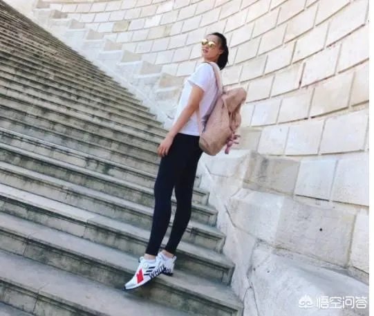 惠若琪微博晒法国旅游照,你觉得怎么样?