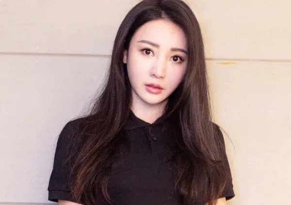 柳岩谈择偶标准,你觉得她应该找个怎样的男朋友?