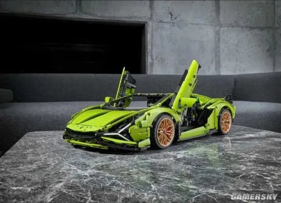 15名高玩联手打造乐高版兰博基尼超跑 零件数多达40万