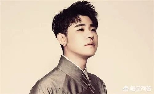 求老师帮忙提问:如何看待张云雷粉丝七站联合发起“跟张云雷学曲艺”活动?