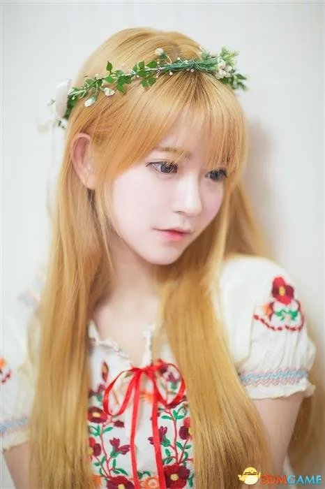 韩国清纯女孩爆红网络 网友感叹韩国医生医术精湛