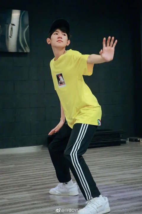 TFBOYS四周年演唱会直播在哪可以看,什么时候?