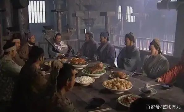 将山东版和鞠觉亮版的宋江放到一块儿看,差距就出来了,究竟有何差距呢?