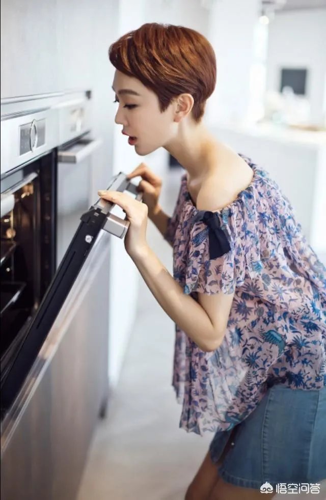 女演员姜妍怎么看起来比以前越来越年轻漂亮了？
