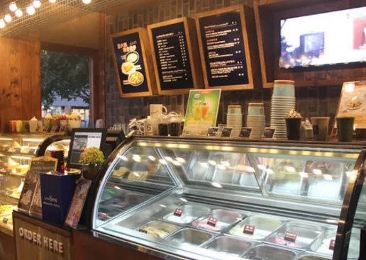 caffe bene是一个咖啡的品牌，高手指教怎么读?