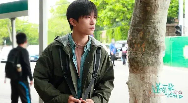 易烊千玺晒照告别韦一航,这个角色对他有什么帮助?