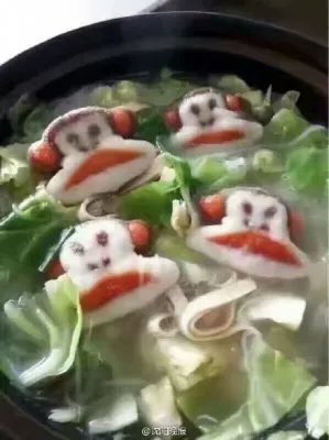 食堂现砂锅大嘴猴 你会想吃吗？