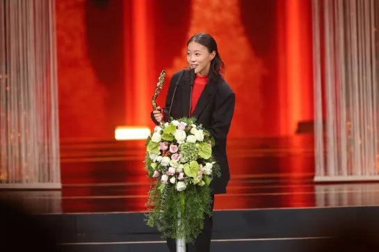 窦靖童获北京国际电影节天坛奖最佳女配,你觉得实至名归吗?