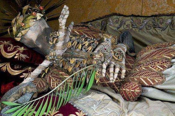 600多岁怀孕古尸神奇产子是真的吗?