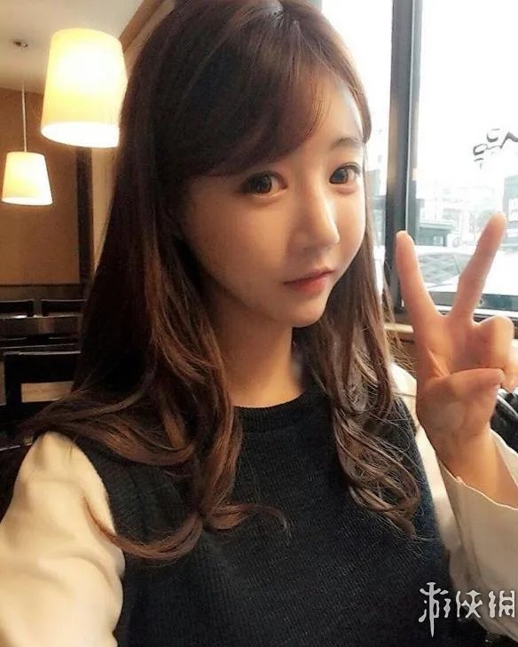 瞬间美炸,泳装都包不住了!韩国女主播雪梨私照曝光