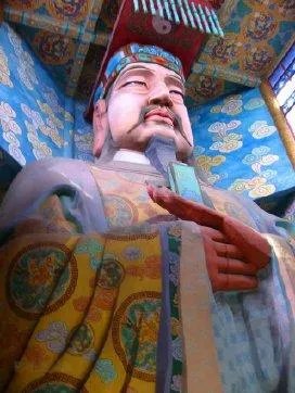 王母娘娘是玉帝的老婆还是母亲呢?