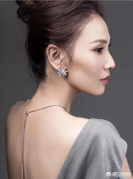 30岁女人穿衣打扮？